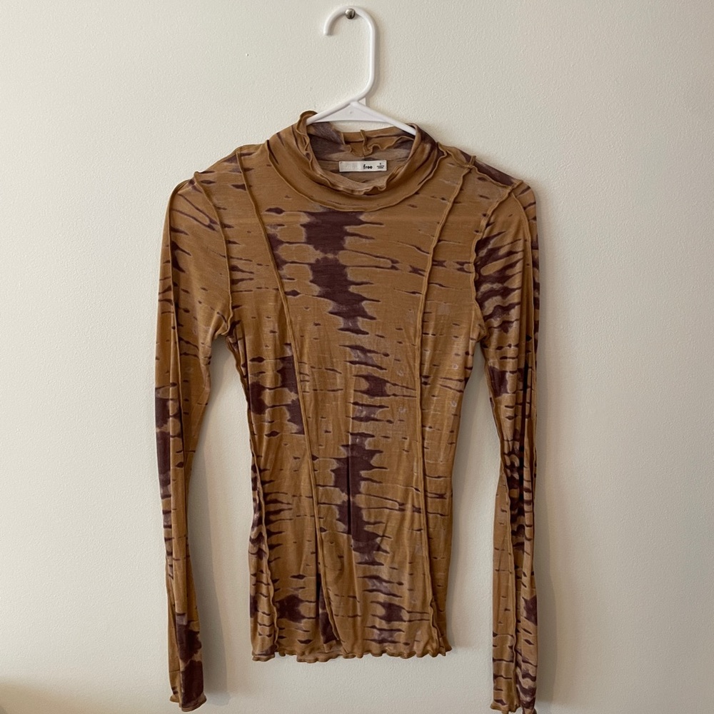 Wilfred free top